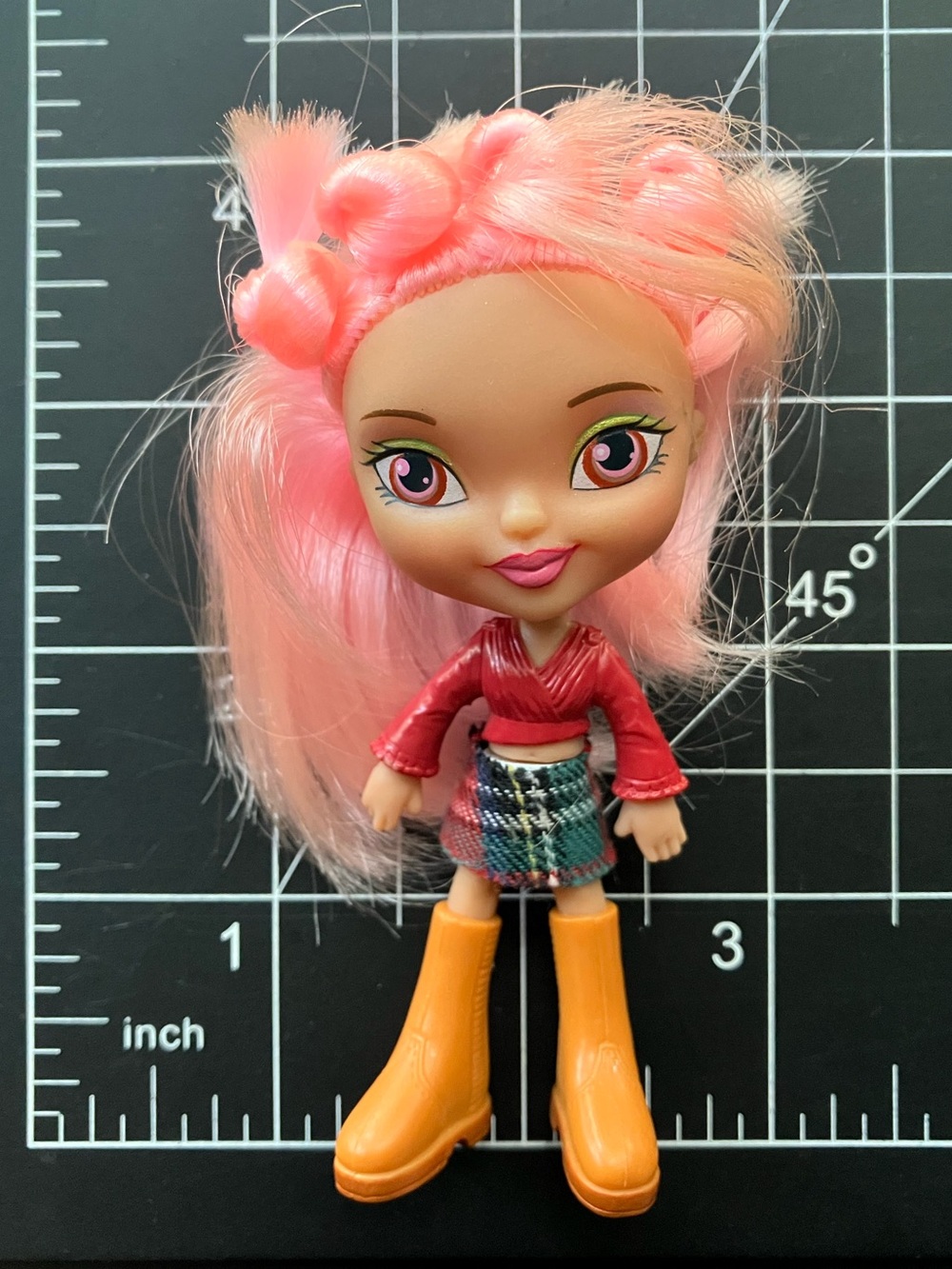 Hasbro Secret Central Magenta Morgan Doll